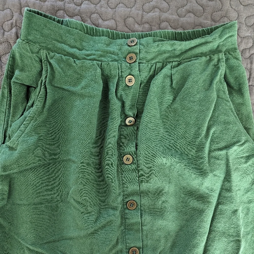 Green Linen Skirt - Picture 3 of 8